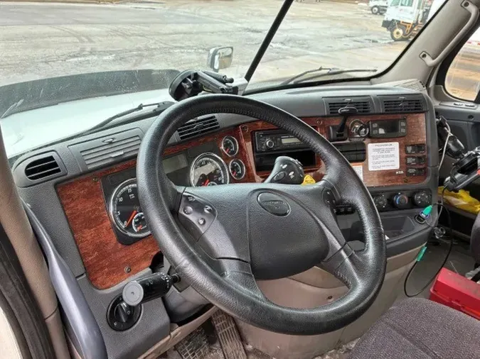 2016 FREIGHTLINER CASCADIA