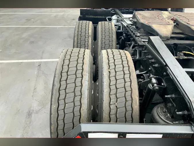 2022 INT LT625 6x4