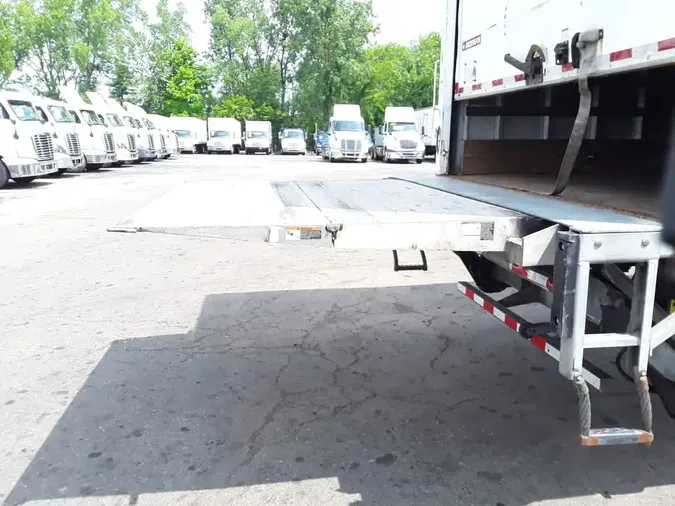 2019 FREIGHTLINER M2 106