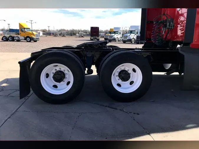 2023 INT LT625 6X41c774a0cede4e74c7f2ebd4b070dbaba