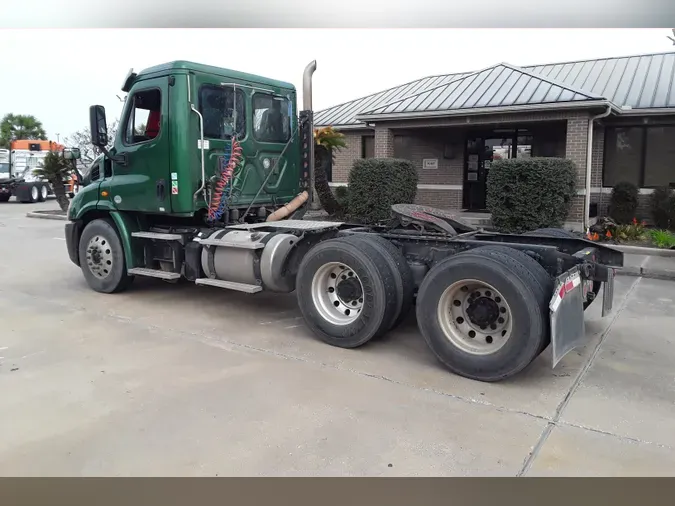 2017 FREIGHTLINER/MERCEDES CASCADIA 113