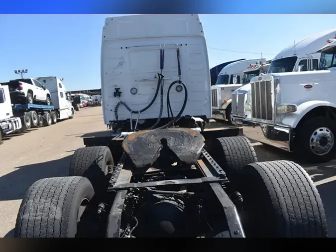2020 VOLVO VNR62T640