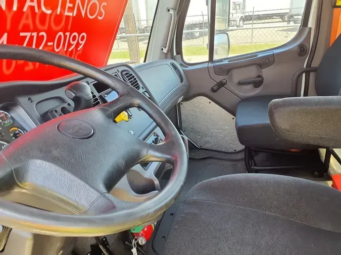 2019 FREIGHTLINER M2 106