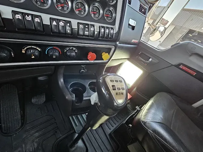 2020 KENWORTH W900