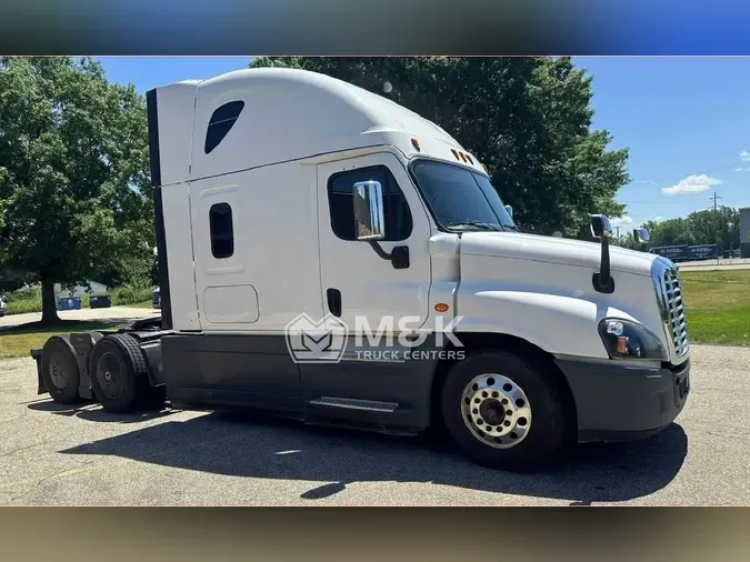 2017 FREIGHTLINER Cascadia 125