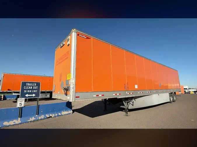 2015 Great Dane 1c8208ee9df9c5ce3bb023671d613f17