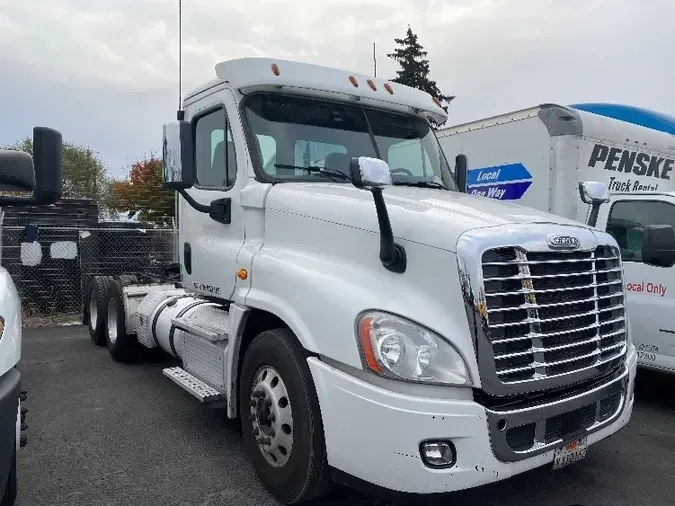 2018 Freightliner X12564ST1c854a3e214cff42c748e80803ba5546