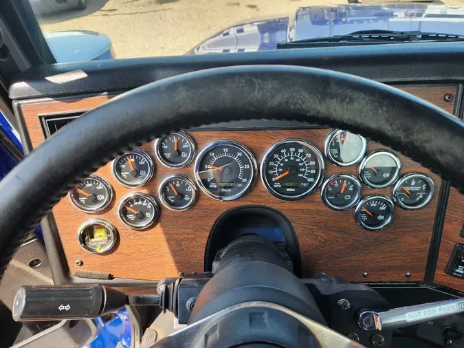 2020 WESTERN STAR 4900