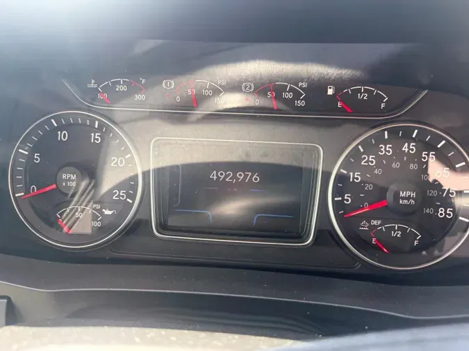 2022 International LT625