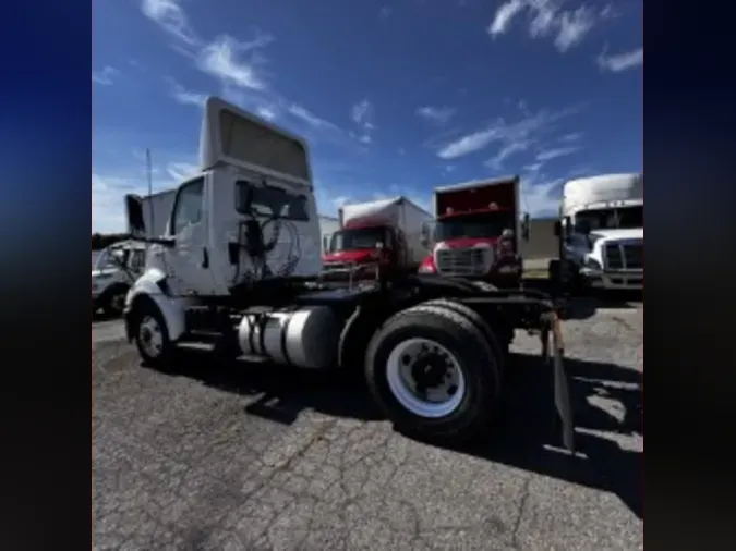 2019 NAVISTAR INTERNATIONAL RH613 DAYCAB S/A