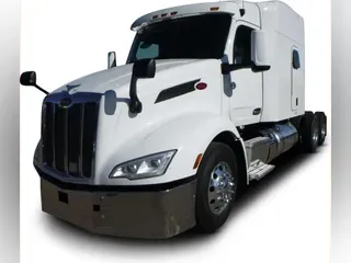 2022 Peterbilt 579