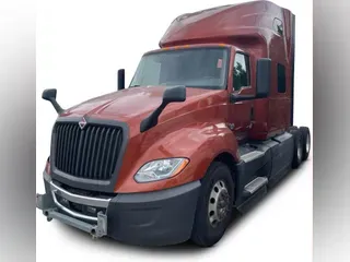 2022 International LT625