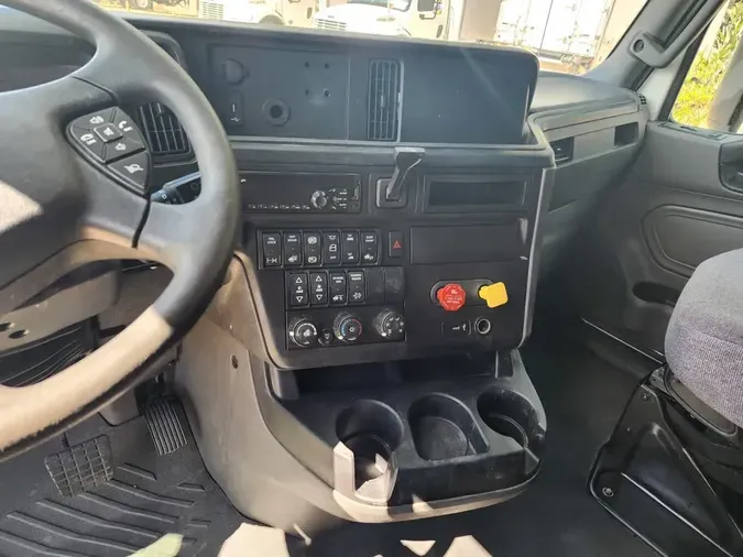 2020 NAVISTAR INTERNATIONAL LT625 SLPR CAB