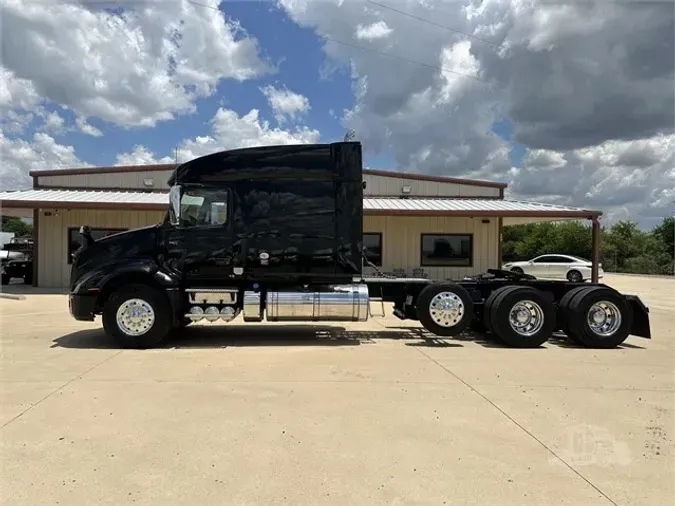 2024 VOLVO VNL84T740