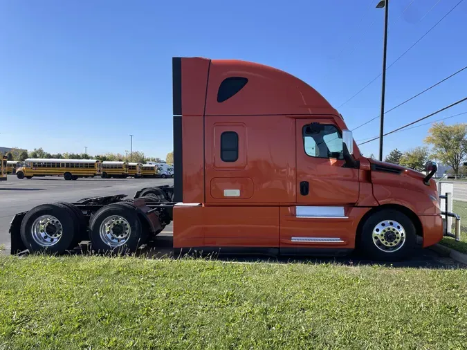 2022 Freightliner Cascadia