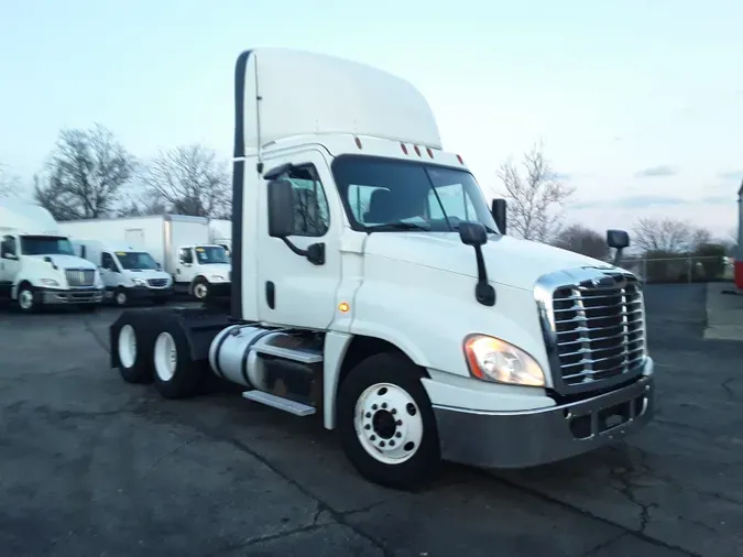 2018 FREIGHTLINER/MERCEDES CASCADIA 125