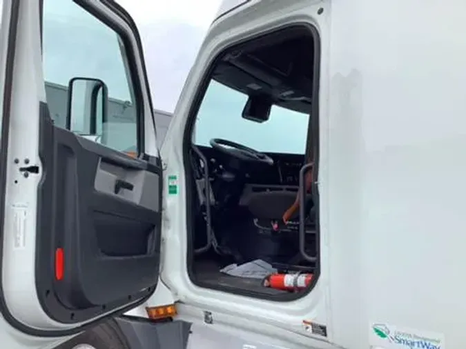 2021 Freightliner Cascadia