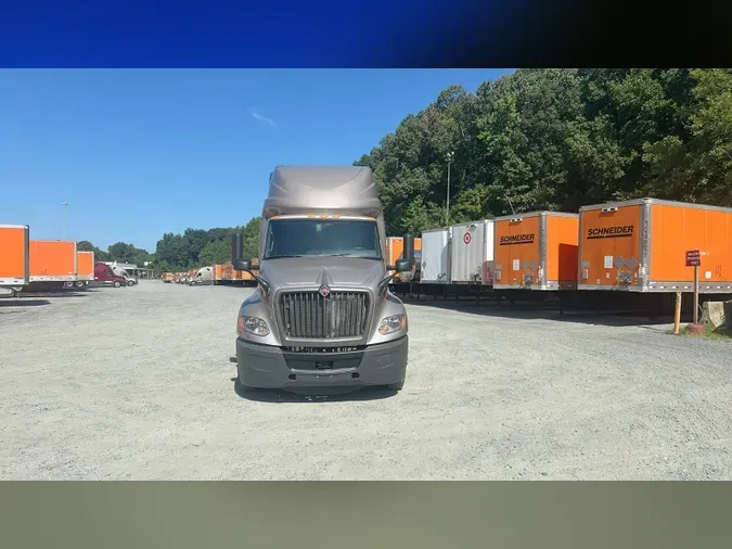 2022 International LT