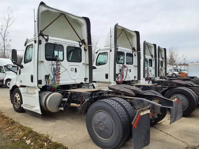 2020 FREIGHTLINER/MERCEDES NEW CASCADIA 1161c9fed3decf53591bbf76c445f218261