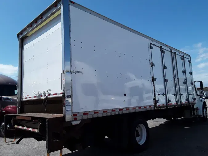 2018 FREIGHTLINER/MERCEDES M2 106