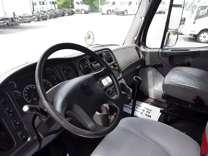 2018 FREIGHTLINER M2 106