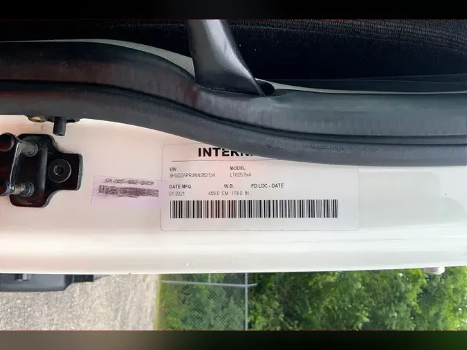 2022 INT LT625 6x4