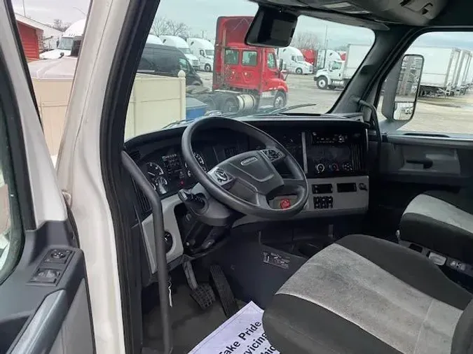 2020 Freightliner Cascadia