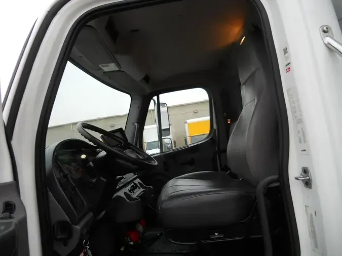 2019 Freightliner Business Class M2 106