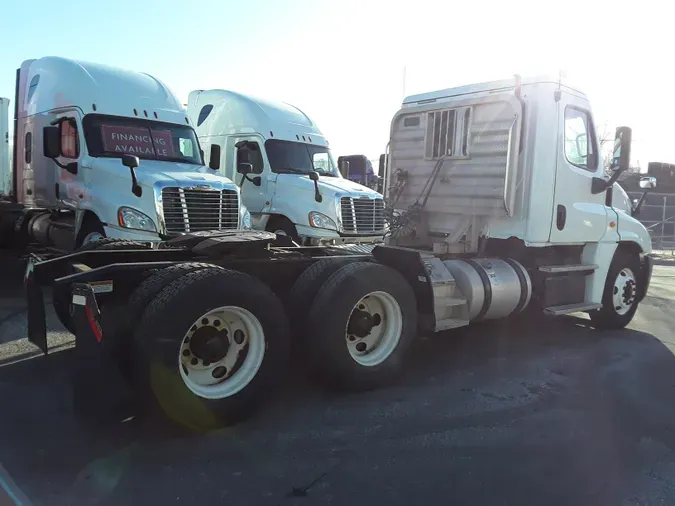 2017 FREIGHTLINER/MERCEDES CASCADIA 125