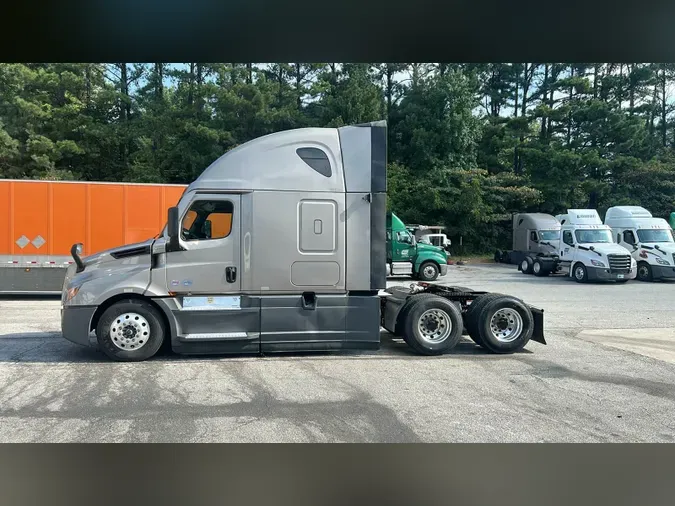 2025 Freightliner Cascadia 1261cb484230521d372b7a6528008fa627a