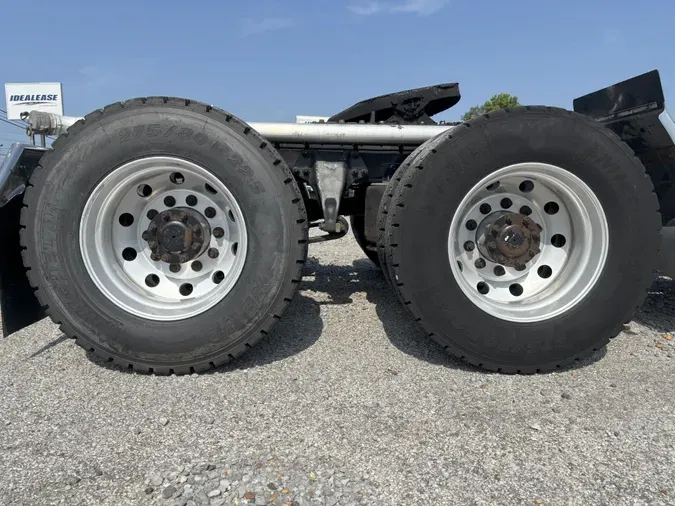 2021 International LT625