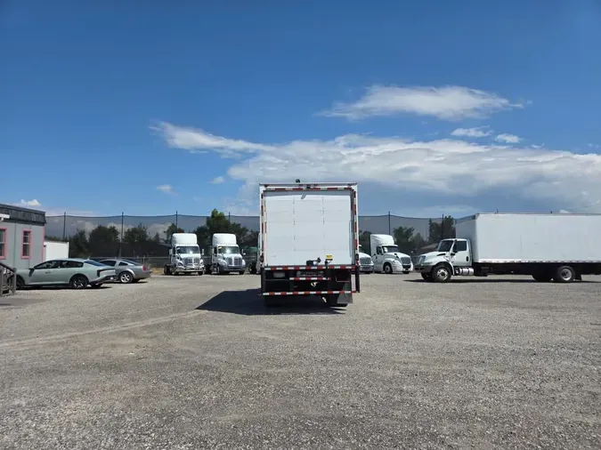 2019 FREIGHTLINER/MERCEDES M2 106