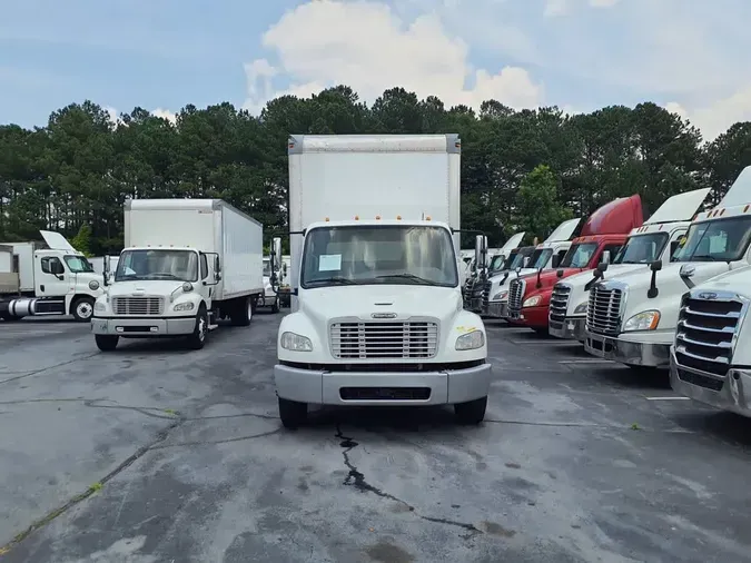 2019 FREIGHTLINER M2 106