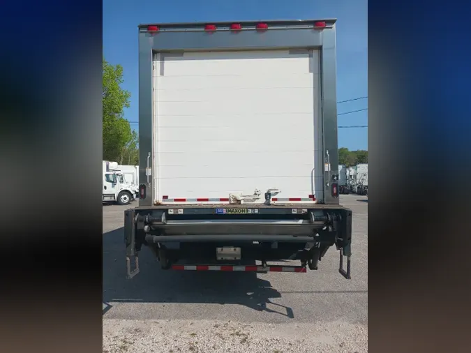 2017 FREIGHTLINER/MERCEDES M2 106