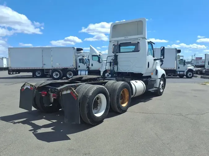 2019 NAVISTAR INTERNATIONAL LT625 DAYCAB T/A