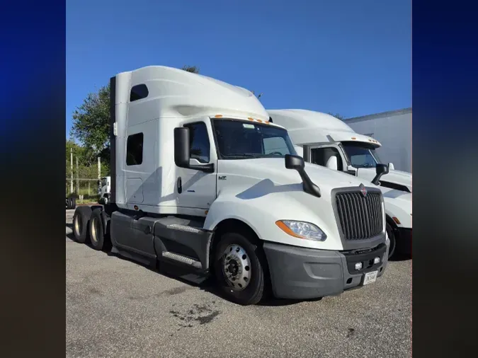 2022 International LT625