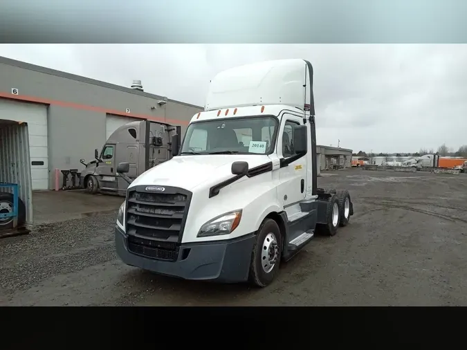 2020 Freightliner Cascadia 126