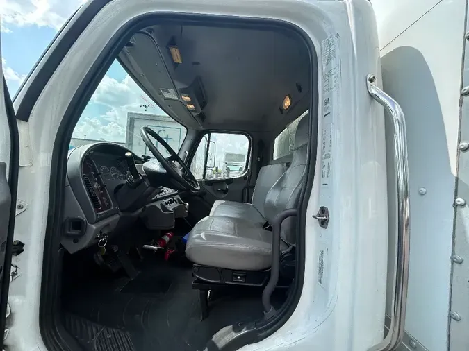 2019 FREIGHTLINER M2 100