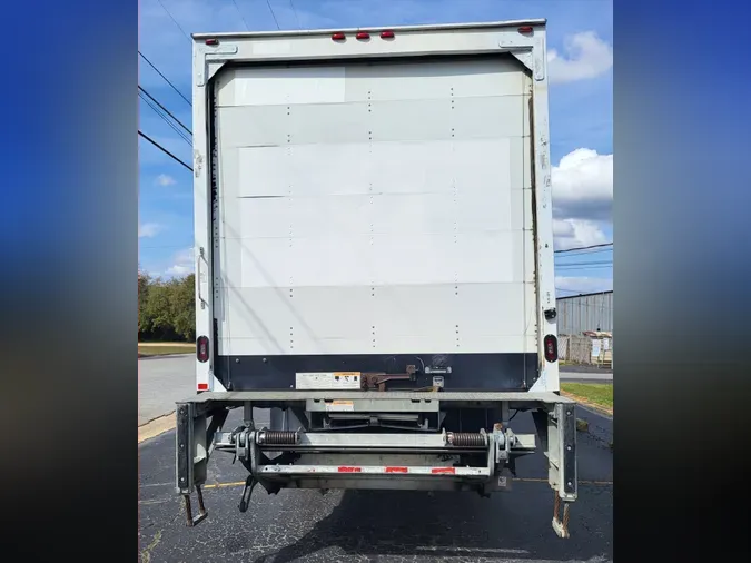 2018 FREIGHTLINER/MERCEDES M2 106