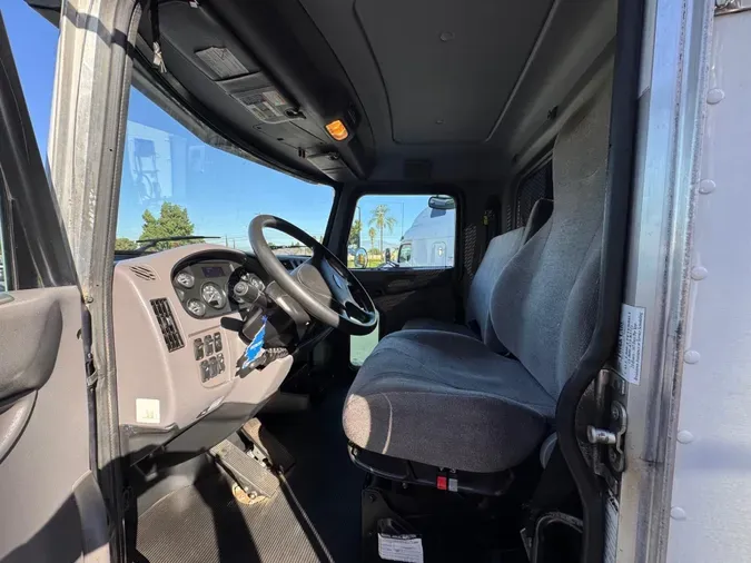 2020 Peterbilt 330