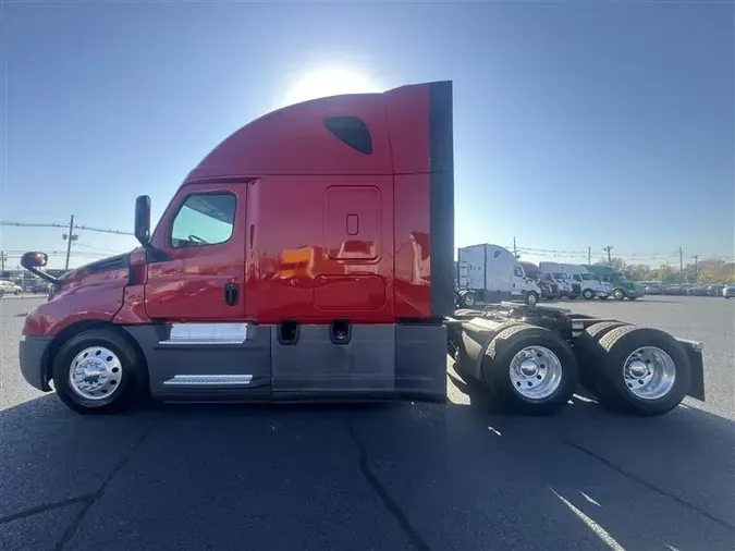 2020 FREIGHTLINER CASCADIA