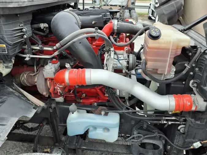 2020 NAVISTAR INTERNATIONAL LT625 DAYCAB T/A