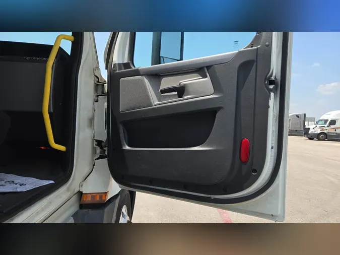 2022 Freightliner Cascadia 126