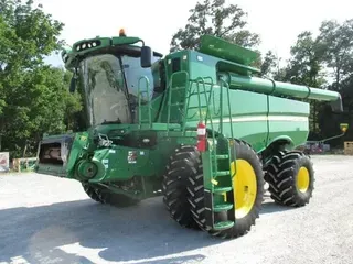 2015 John Deere S670