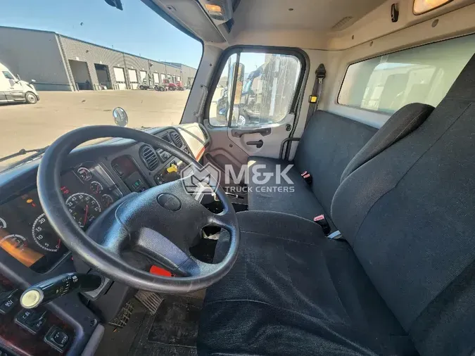 2016 FREIGHTLINER M2106