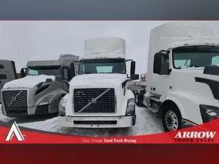 2018 VOLVO VNL300