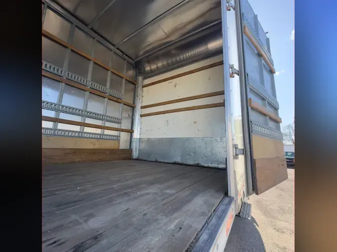 2019 NAVISTAR INTERNATIONAL 4300