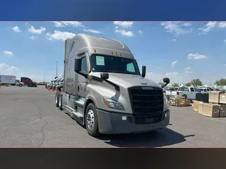 2021 Freightliner Cascadia 126