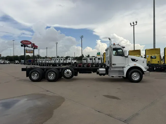 2023 Peterbilt 567