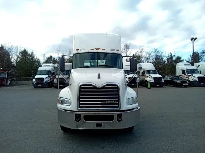 2018 Mack CXU (PINNACLE)